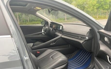 Hyundai Elantra, 2022 год, 1 250 000 рублей, 12 фотография