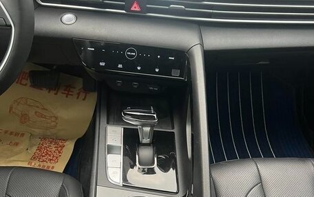 Hyundai Elantra, 2022 год, 1 250 000 рублей, 10 фотография