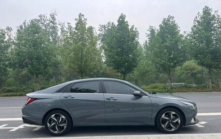 Hyundai Elantra, 2022 год, 1 250 000 рублей, 4 фотография