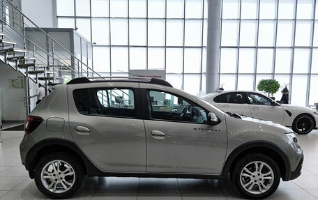 Renault Sandero II рестайлинг, 2021 год, 1 299 000 рублей, 8 фотография
