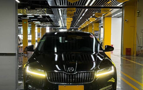 Skoda Superb III рестайлинг, 2022 год, 1 720 000 рублей, 2 фотография