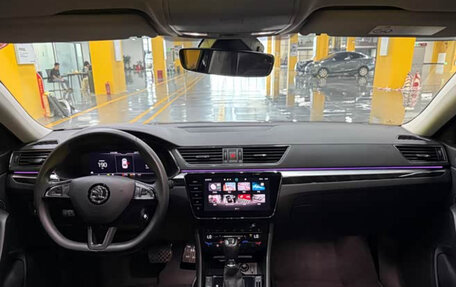 Skoda Superb III рестайлинг, 2022 год, 1 720 000 рублей, 5 фотография