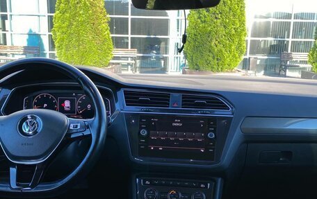 Volkswagen Tiguan II, 2018 год, 2 349 000 рублей, 4 фотография