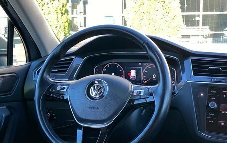Volkswagen Tiguan II, 2018 год, 2 349 000 рублей, 5 фотография