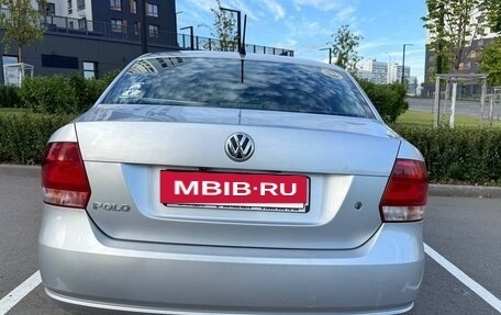 Volkswagen Polo VI (EU Market), 2013 год, 750 000 рублей, 2 фотография