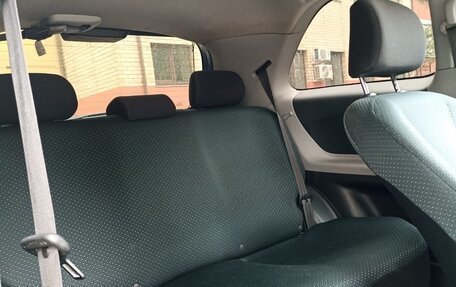 Toyota Yaris III рестайлинг, 2007 год, 580 000 рублей, 3 фотография