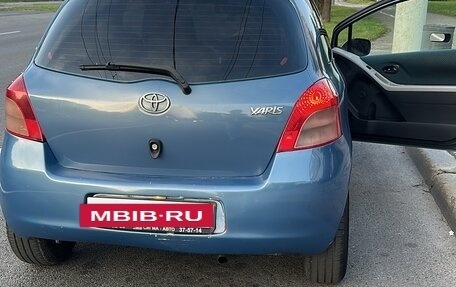 Toyota Yaris III рестайлинг, 2007 год, 580 000 рублей, 5 фотография