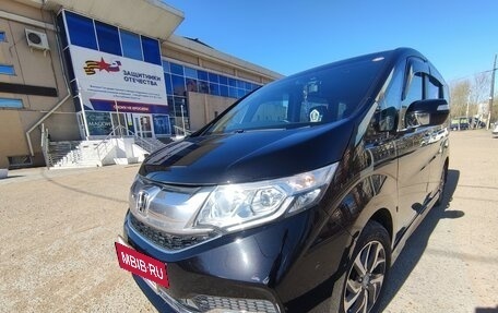 Honda Stepwgn IV, 2017 год, 1 810 000 рублей, 4 фотография