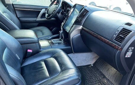 Toyota Land Cruiser 200, 2011 год, 3 150 000 рублей, 10 фотография
