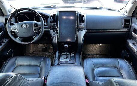 Toyota Land Cruiser 200, 2011 год, 3 150 000 рублей, 9 фотография