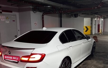 BMW 5 серия, 2012 год, 1 580 000 рублей, 15 фотография