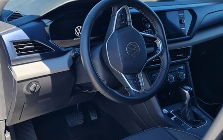 Volkswagen Taos, 2022 год, 2 300 000 рублей, 14 фотография