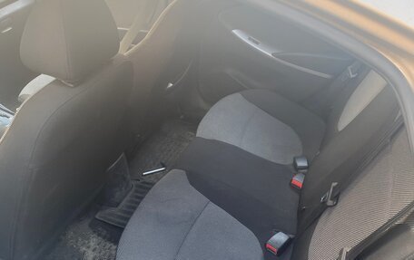 Hyundai Solaris II рестайлинг, 2011 год, 660 000 рублей, 8 фотография