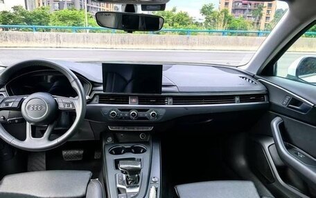 Audi A4, 2021 год, 2 420 000 рублей, 9 фотография