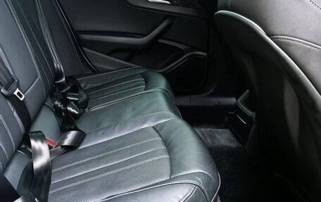 Audi A4, 2021 год, 2 420 000 рублей, 14 фотография
