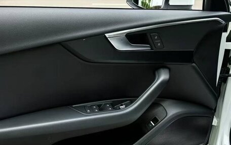 Audi A4, 2021 год, 2 420 000 рублей, 7 фотография