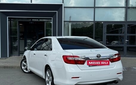 Toyota Camry, 2013 год, 1 680 000 рублей, 7 фотография