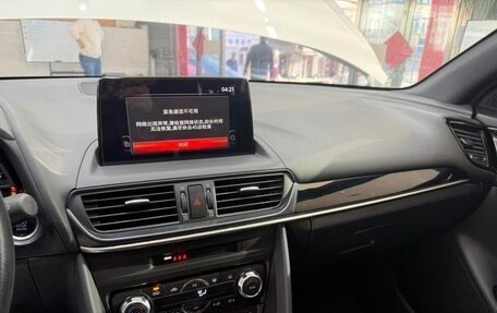 Mazda CX-4, 2021 год, 2 000 000 рублей, 11 фотография