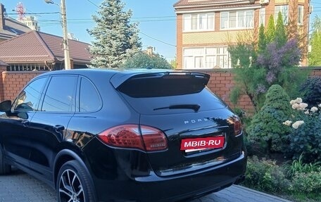 Porsche Cayenne III, 2011 год, 2 000 000 рублей, 2 фотография