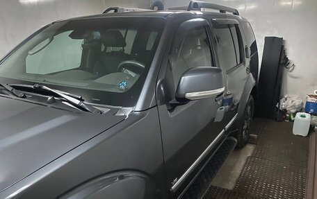 Nissan Pathfinder, 2011 год, 2 100 000 рублей, 4 фотография