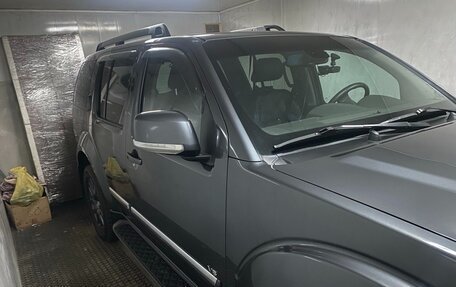 Nissan Pathfinder, 2011 год, 2 100 000 рублей, 3 фотография