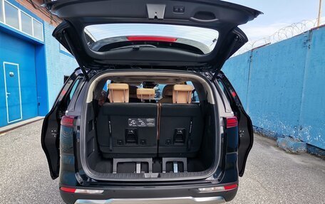 KIA Carnival, 2022 год, 5 850 000 рублей, 29 фотография