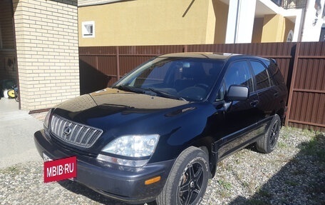 Lexus RX IV рестайлинг, 2001 год, 900 000 рублей, 2 фотография