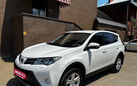Toyota RAV4, 2014 год, 2 400 000 рублей, 2 фотография