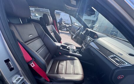 Mercedes-Benz E-Класс AMG, 2015 год, 4 600 000 рублей, 18 фотография