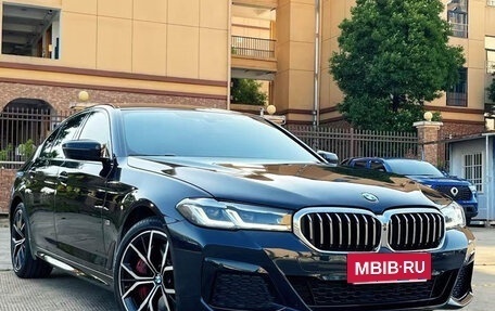 BMW 5 серия, 2022 год, 5 310 000 рублей, 2 фотография