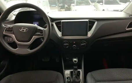Hyundai Verna, 2020 год, 950 000 рублей, 9 фотография