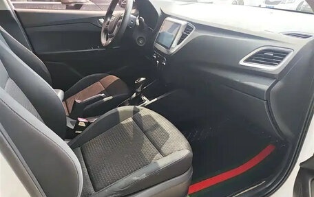 Hyundai Verna, 2020 год, 950 000 рублей, 6 фотография