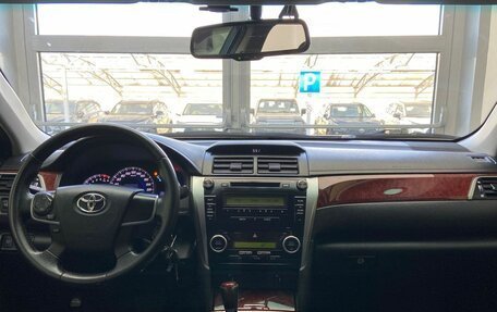 Toyota Camry, 2012 год, 1 530 000 рублей, 10 фотография