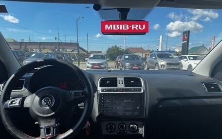 Volkswagen Polo VI (EU Market), 2013 год, 880 000 рублей, 3 фотография