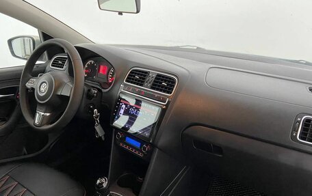 Volkswagen Polo VI (EU Market), 2011 год, 689 000 рублей, 12 фотография
