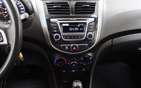 Hyundai Solaris II рестайлинг, 2015 год, 1 199 000 рублей, 18 фотография