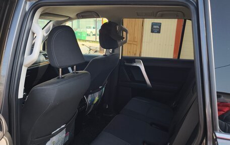 Toyota Land Cruiser Prado 150 рестайлинг 2, 2019 год, 5 350 000 рублей, 7 фотография