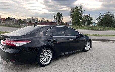 Toyota Camry, 2020 год, 3 000 000 рублей, 10 фотография