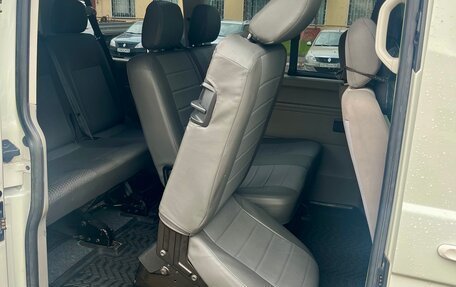 Volkswagen Caravelle T5, 2014 год, 2 000 000 рублей, 10 фотография