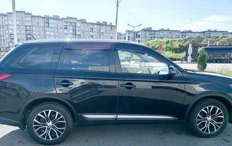 Mitsubishi Outlander III рестайлинг 3, 2016 год, 1 500 000 рублей, 4 фотография