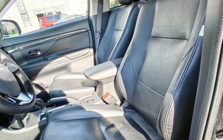 Mitsubishi Outlander III рестайлинг 3, 2016 год, 1 500 000 рублей, 20 фотография