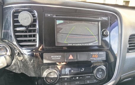Mitsubishi Outlander III рестайлинг 3, 2016 год, 1 500 000 рублей, 18 фотография