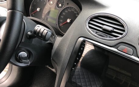 Ford Focus II рестайлинг, 2005 год, 660 000 рублей, 21 фотография