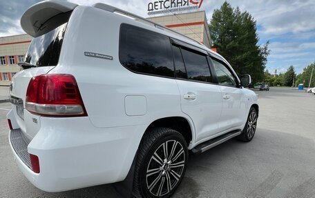 Toyota Land Cruiser 200, 2011 год, 2 780 000 рублей, 4 фотография