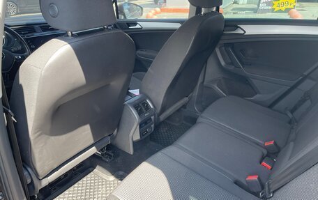 Volkswagen Tiguan II, 2020 год, 2 450 000 рублей, 5 фотография