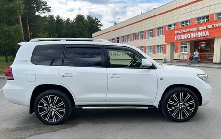 Toyota Land Cruiser 200, 2011 год, 2 780 000 рублей, 25 фотография