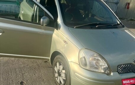 Toyota Vitz, 2001 год, 400 000 рублей, 2 фотография