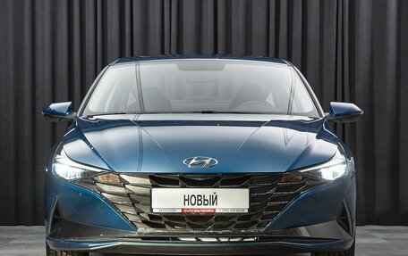 Hyundai Elantra, 2023 год, 2 350 000 рублей, 2 фотография