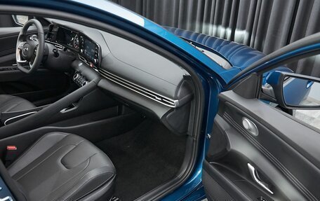 Hyundai Elantra, 2023 год, 2 350 000 рублей, 15 фотография