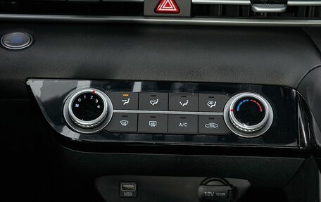 Hyundai Elantra, 2023 год, 2 350 000 рублей, 22 фотография
